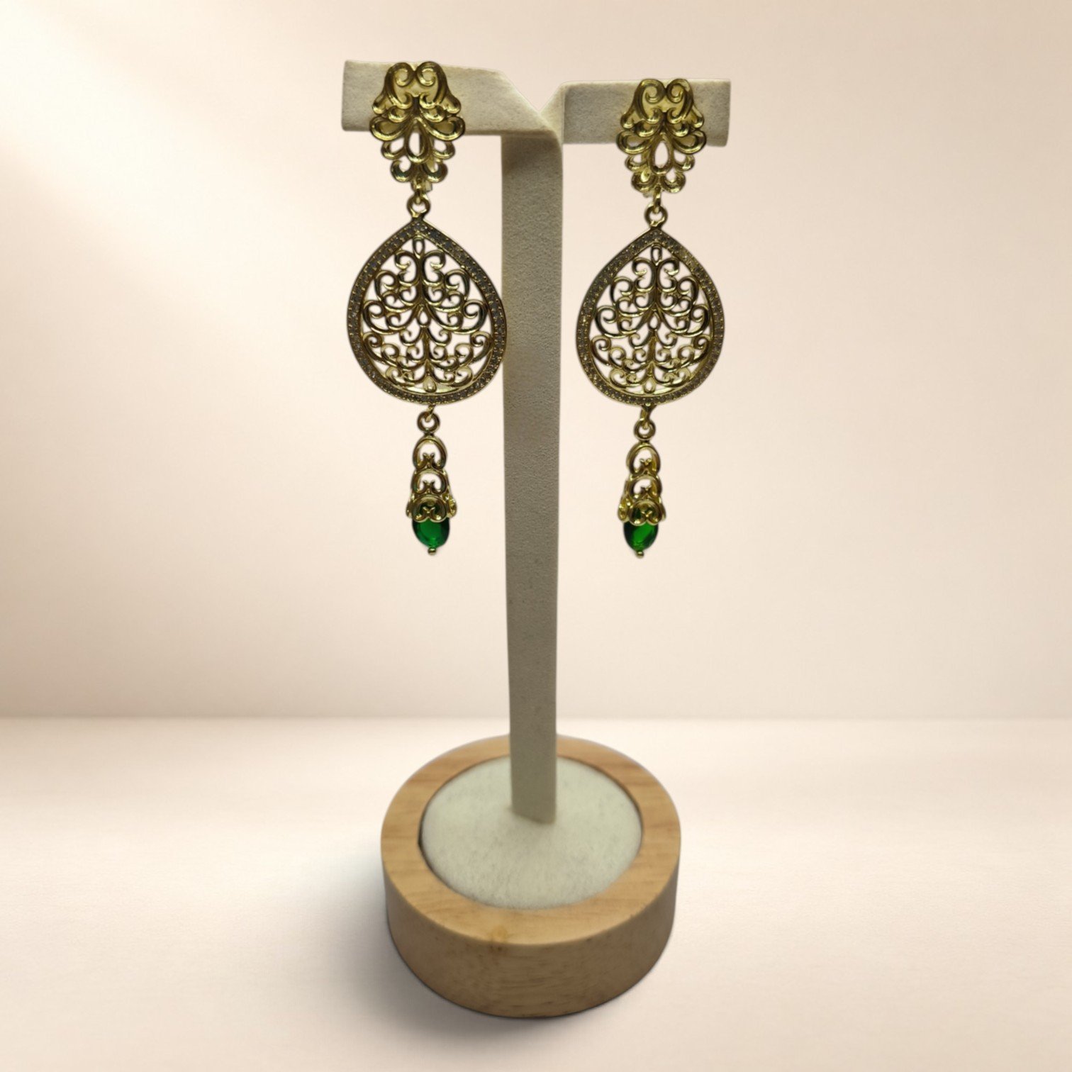 Boucles d’oreilles Soraya – gouttes ajourées – Image 1