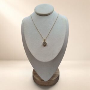 Collier Lucia – petit pendentif géométrique – Image 2