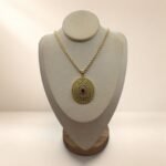 Collier Roxane – médaillon et pierre rouge