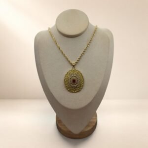 Collier Roxane – médaillon et pierre rouge – Image 1