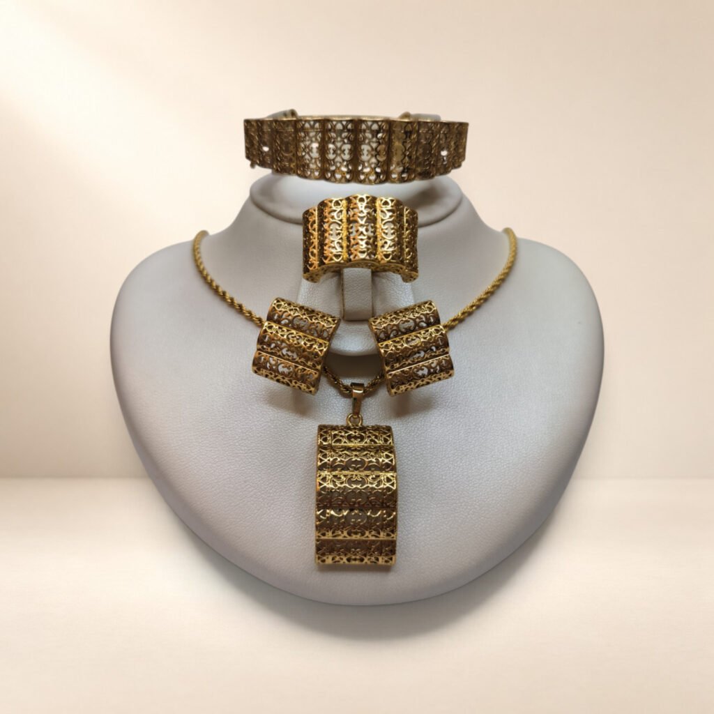 Parure Sultana – motifs ajourés